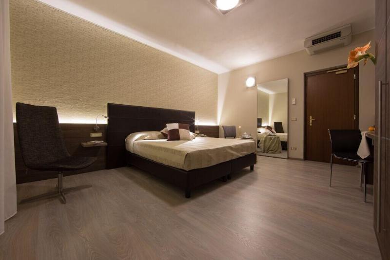 Hotel Park คาสติญโญน ฟิโอเรนทิโน ภายนอก รูปภาพ