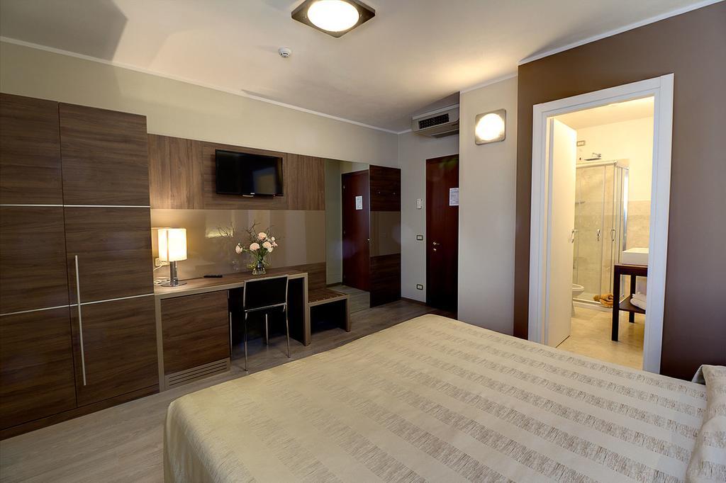 Hotel Park คาสติญโญน ฟิโอเรนทิโน ภายนอก รูปภาพ